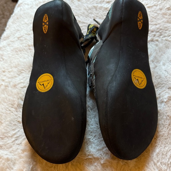 La Sportiva Tarantulace Leather Climbing Shoes 37.5 EU 5.5 M 6.5 W US - Picture 3 of 5